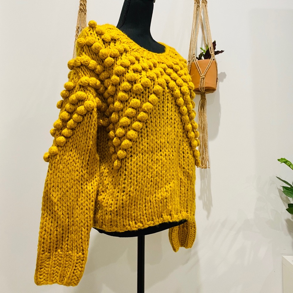 70F/21C Bobble Knit Sweater